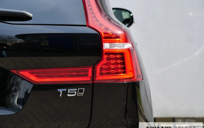 Volvo XC 60 cena 159900 przebieg: 92870, rok produkcji 2019 z Kołobrzeg małe 596